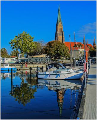 Im Hafenbecken von Schleswig ....