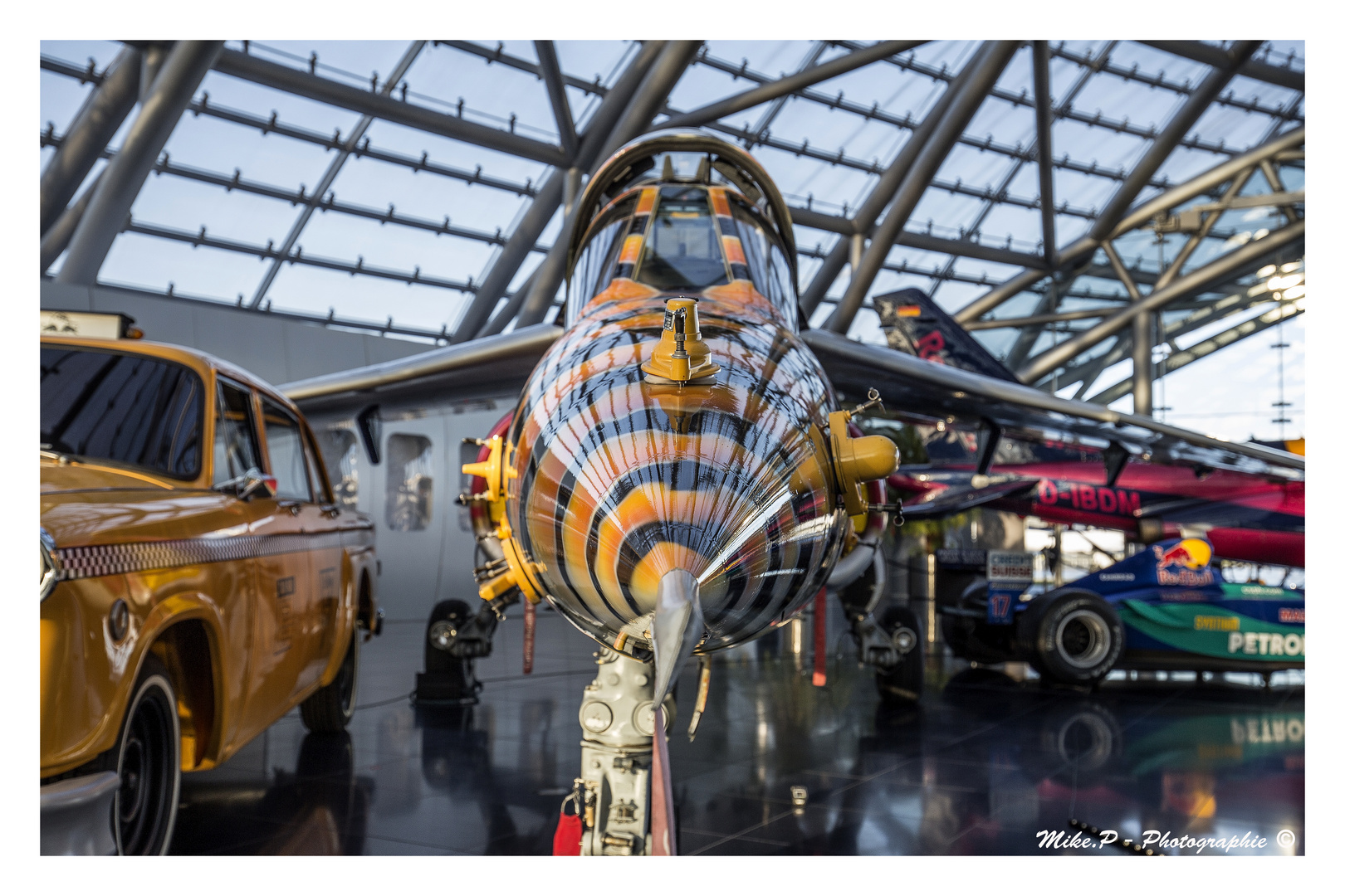 IM HANGAR 7