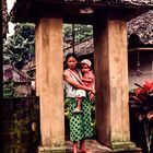 Im Hauseingang, Bali .DSC_7320-2