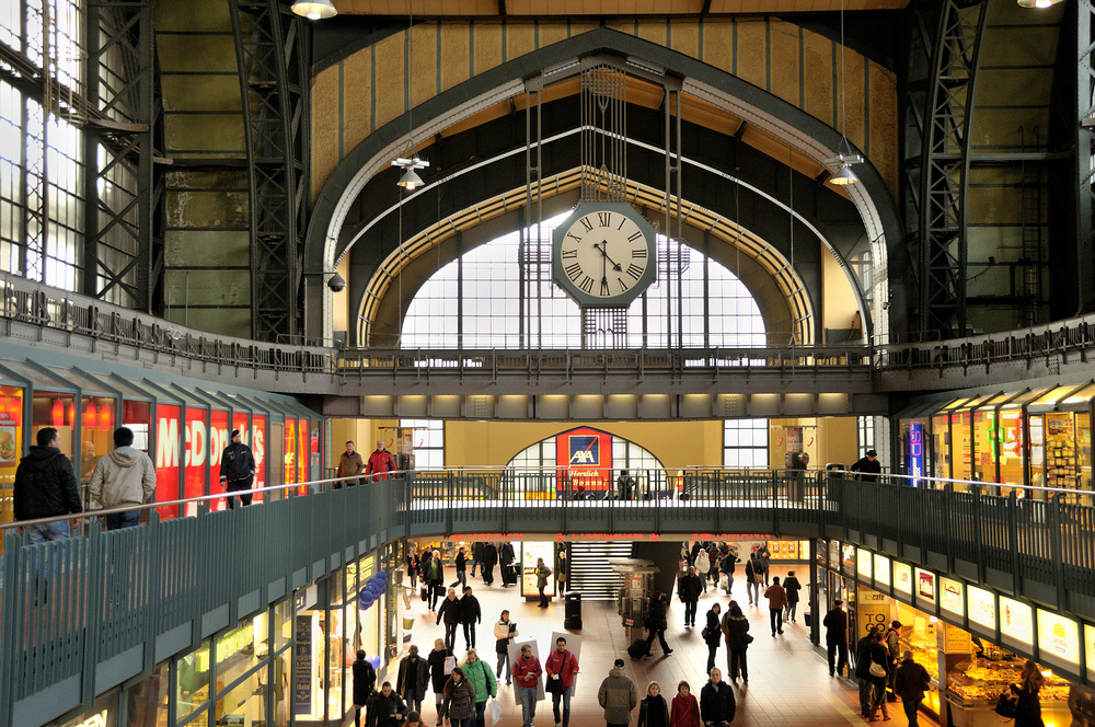 Im Hbf. Hamburg 6