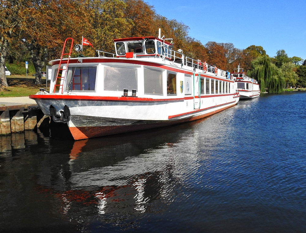 Im herbstlichen Hafen von Röbel