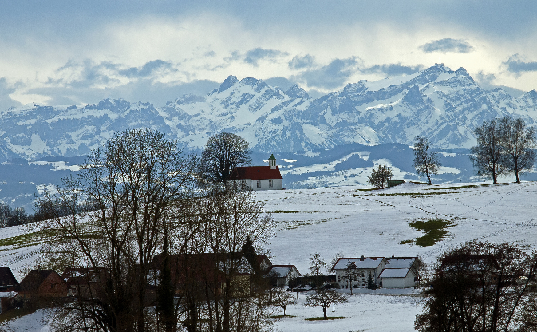 Im Hintergrund der Säntis