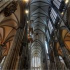 Im Hohen Dom zu Köln (1)