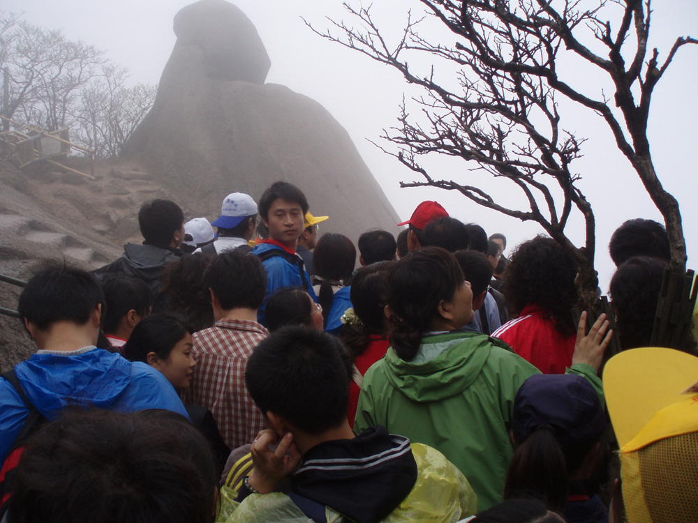 Im Huangshan, wenn das Wolkenmeer zu hoch hängt