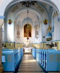 Im Inneren der Blauen Kirche