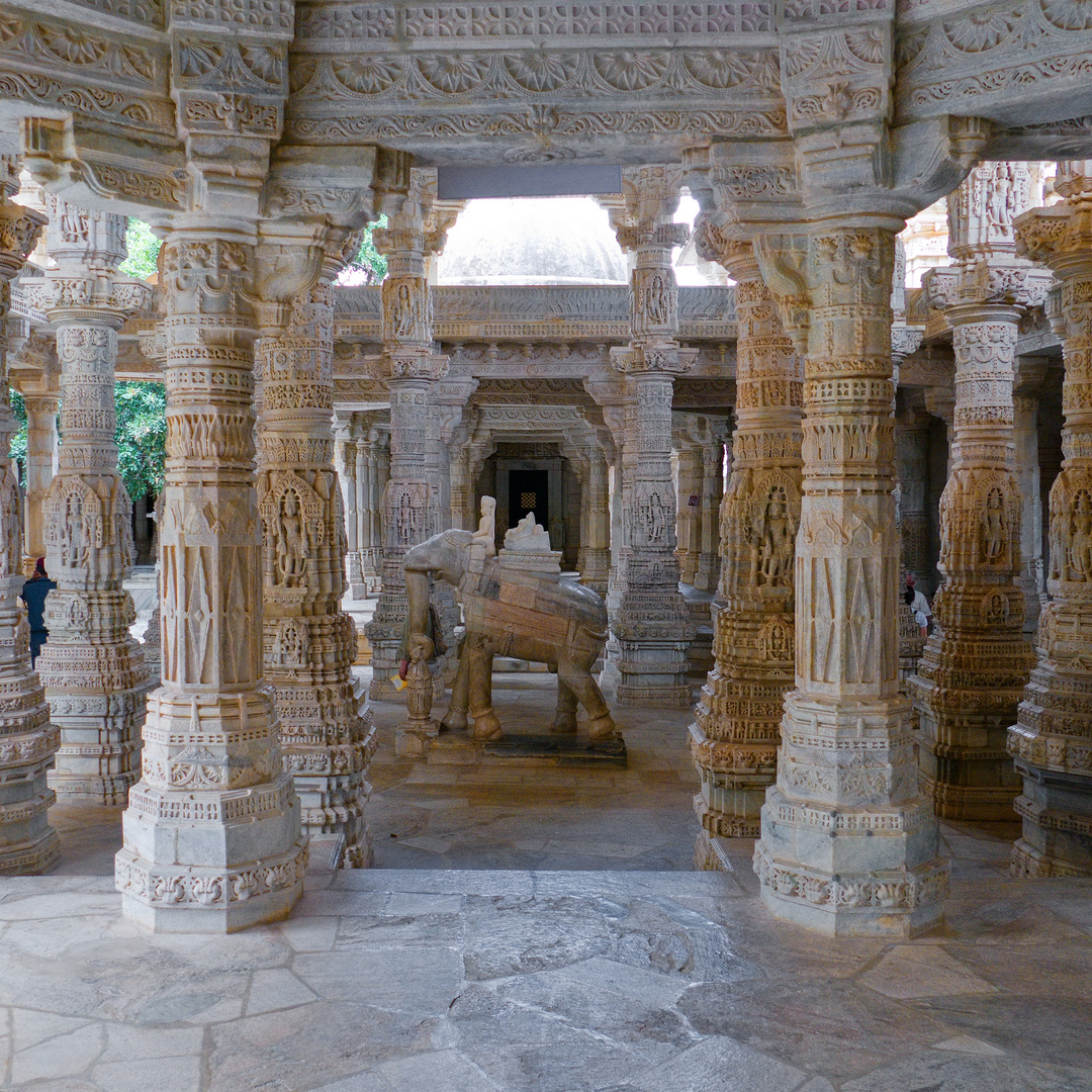 Im Jain Tempel von Ranakpur