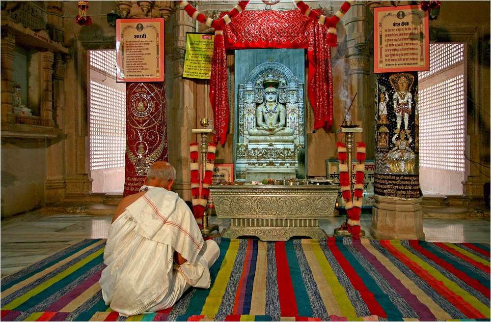 im Jaintempel nahe dem Fort Kangra