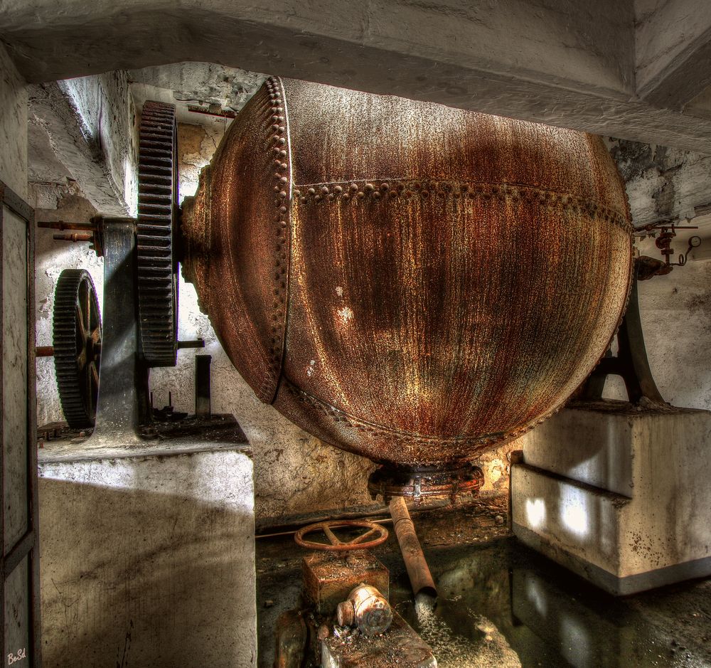 Im Keller... Foto & Bild | fotos, spezial, marode Bilder auf fotocommunity