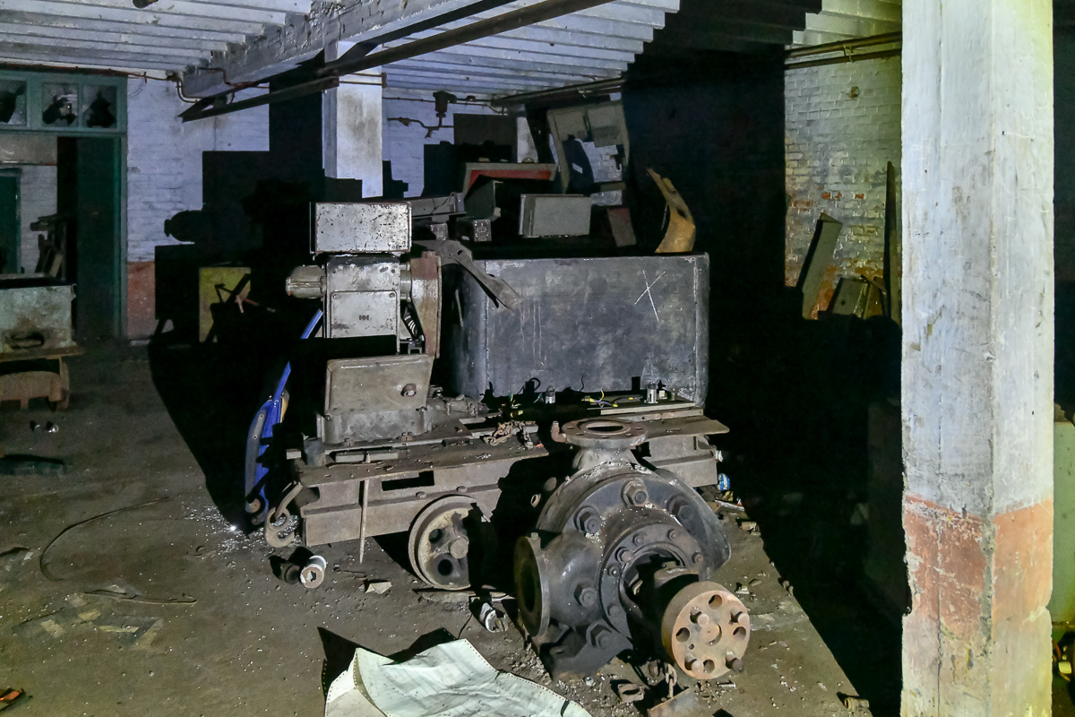 Im Keller einer alten Mine in Belgien (B)