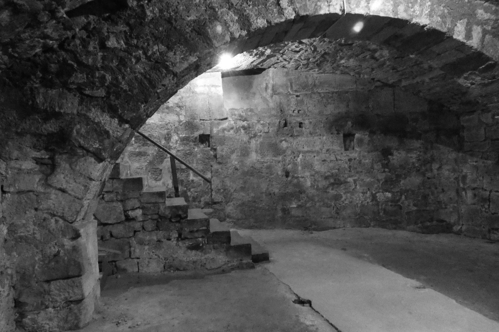 im Keller (KS-242) Foto & Bild | keller, historisch, unterirdisch