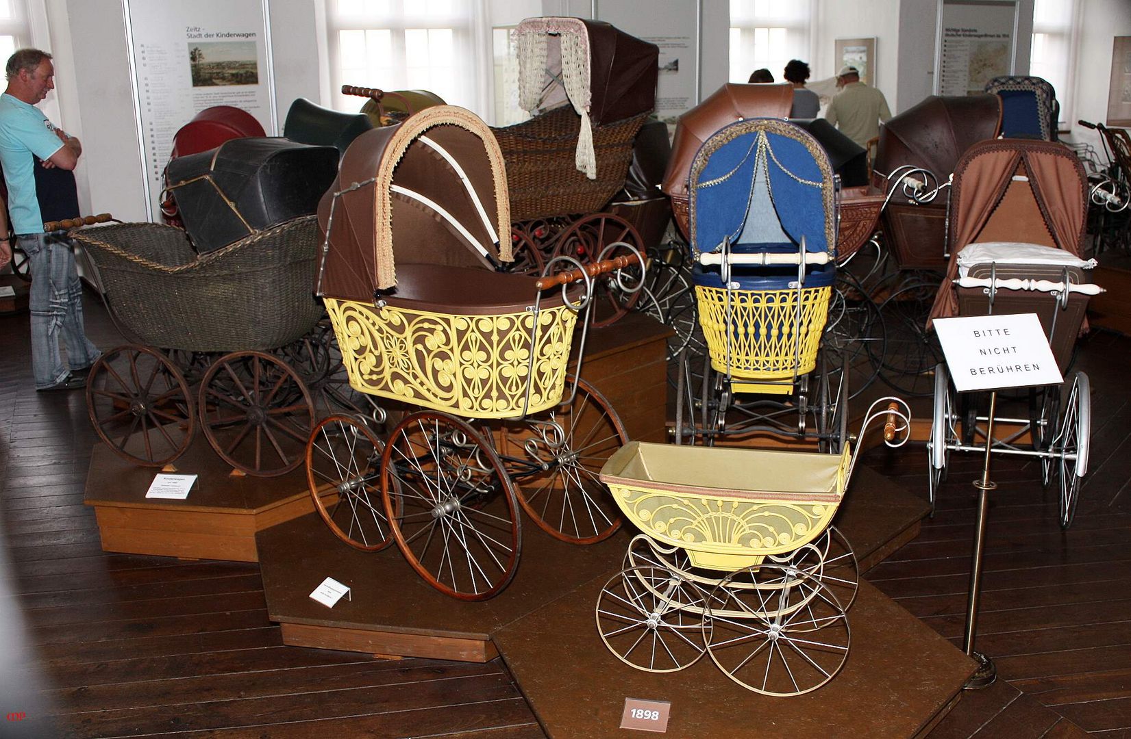 im Kinderwagenmuseum in Zeitz