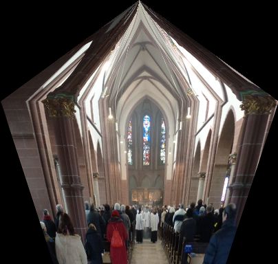 Im Kirchenschiff der Herz-Jesu-Kirche in Freiburg i.Br.