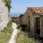 Im kleinen Dörfchen Lacoste im Luberon