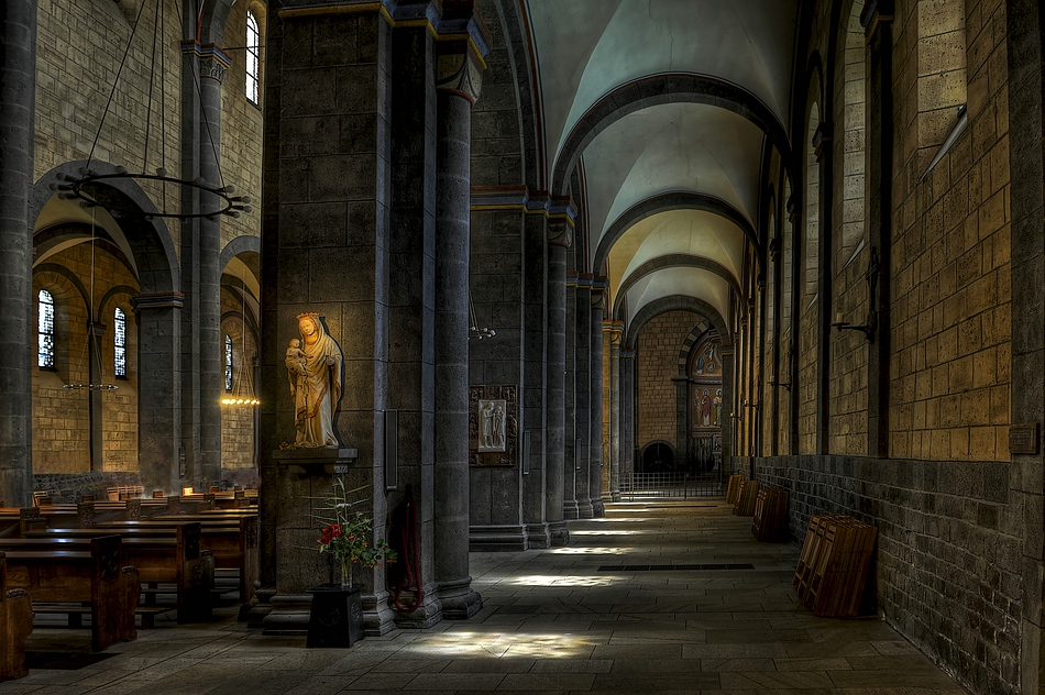 Im Kloster Maria Laach 2