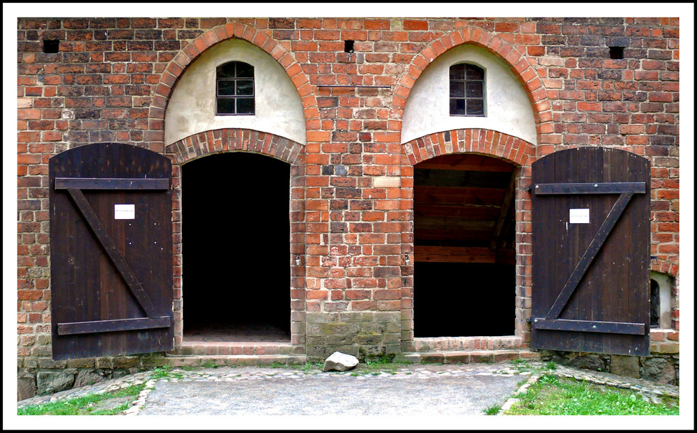 im Kloster stehen einem alle Türen offen...manchmal jedenfalls