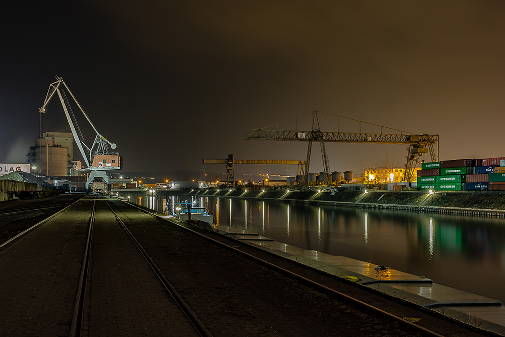 im Koblenzer Rheinhafen