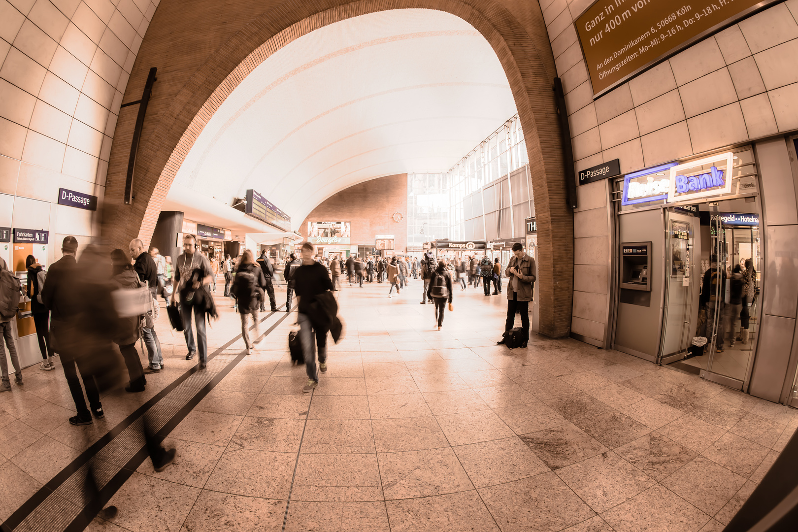 Im Kölner Hauptbahnhof