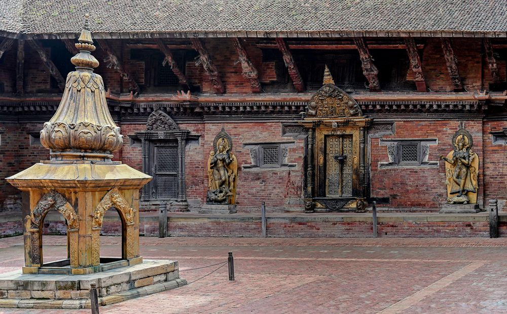 Im Königspalast Patan