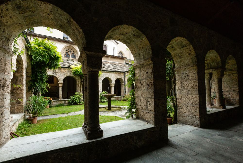 Im Kreuzgang der Abtei von St-Maurice