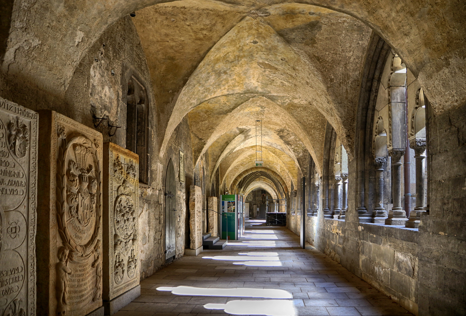 Im Kreuzgang (Dom zu Halberstadt)