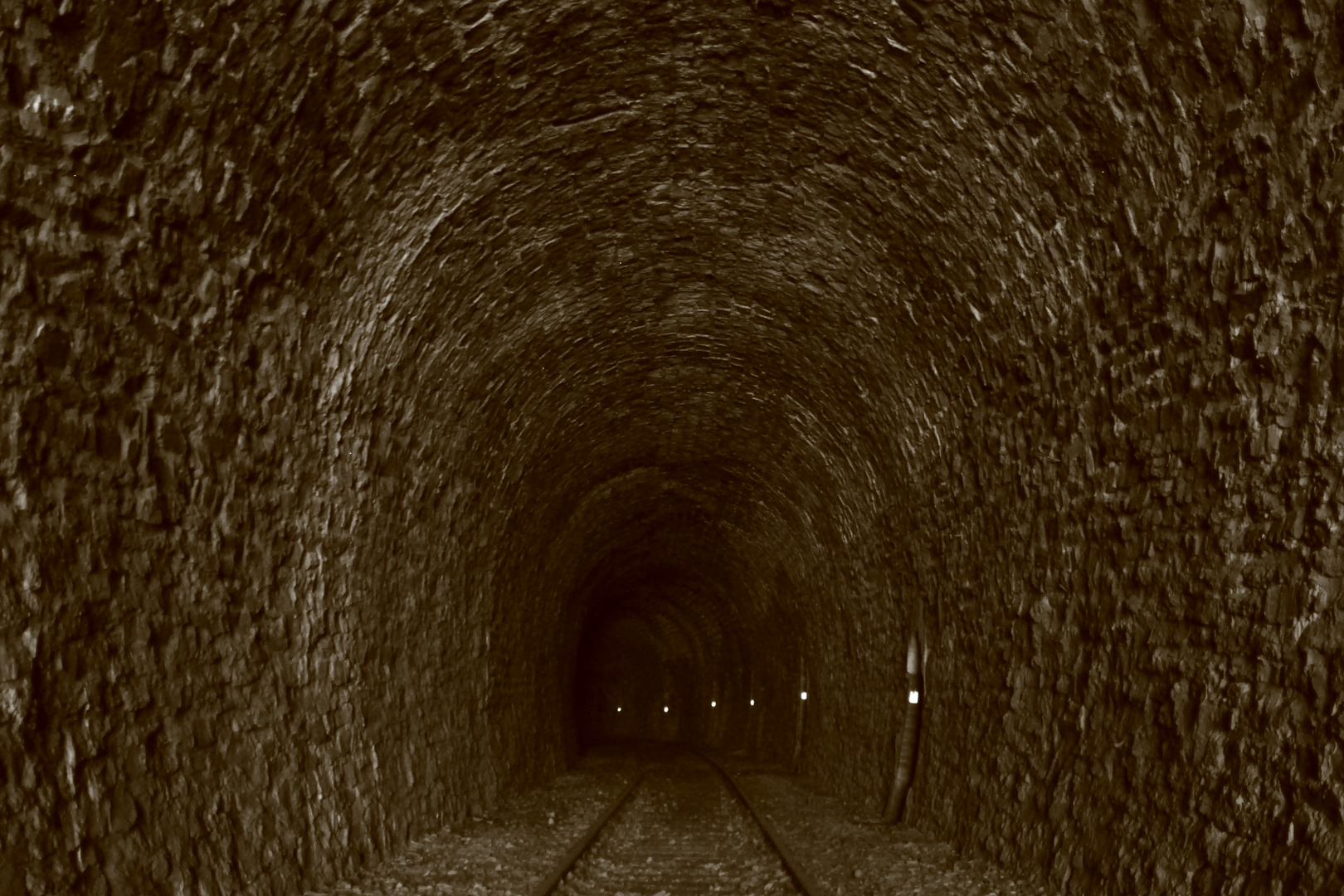 Im Laufenseldener Tunnel