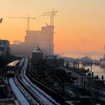 im März sah die Baustelle der Elbphilharmonie so aus ..