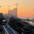 im März sah die Baustelle der Elbphilharmonie so aus ..