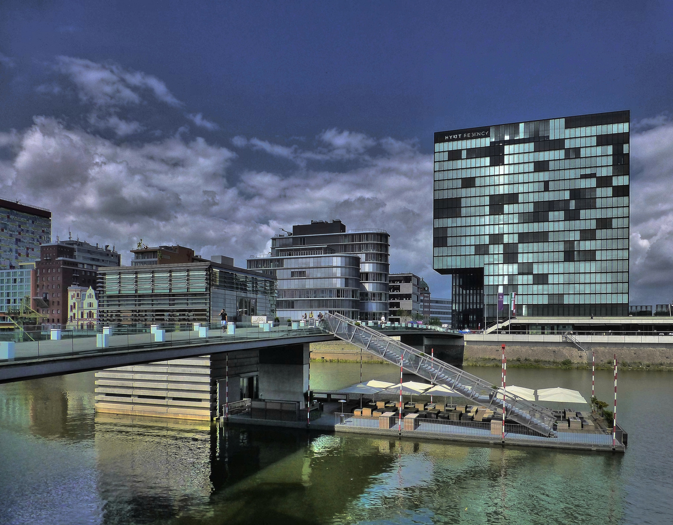 Im Medienhafen Düsseldorf