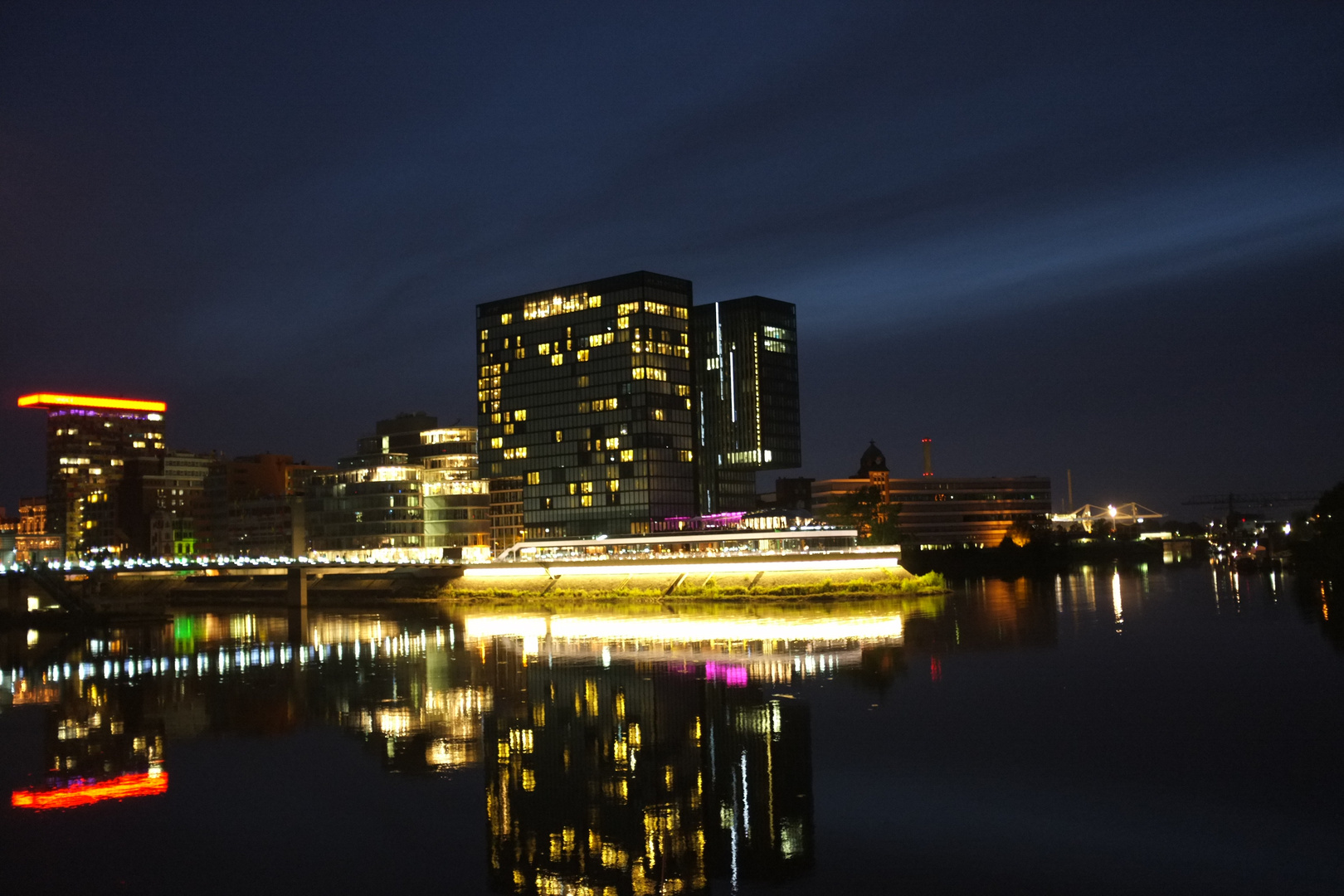 Im Medienhafen Düsseldorf