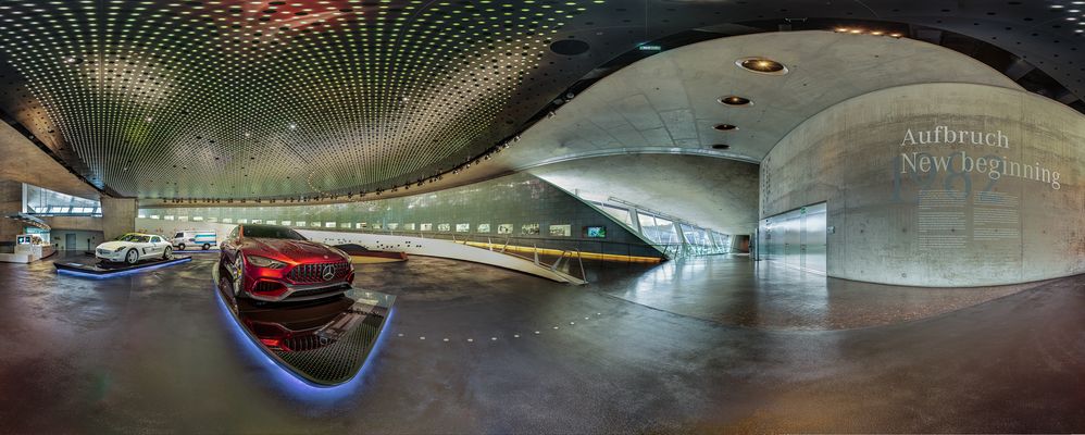 Im Mercedes-Benz-Museum 1