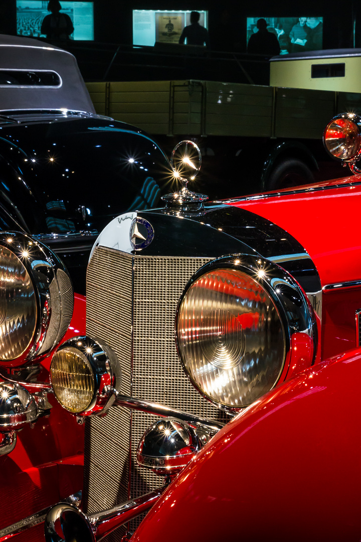 Im Mercedes-Benz Museum Stuttgart