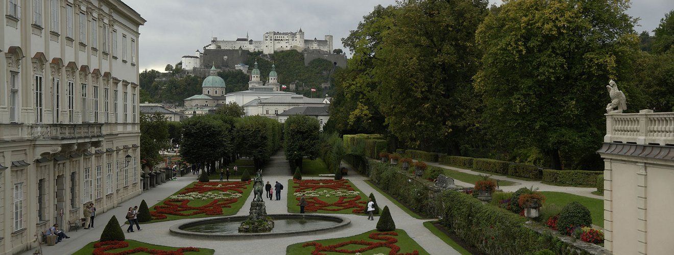 Im Mirabellgarten in Salzburg