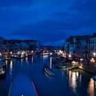 Im Morgengrauen auf der Rialto -Brücke