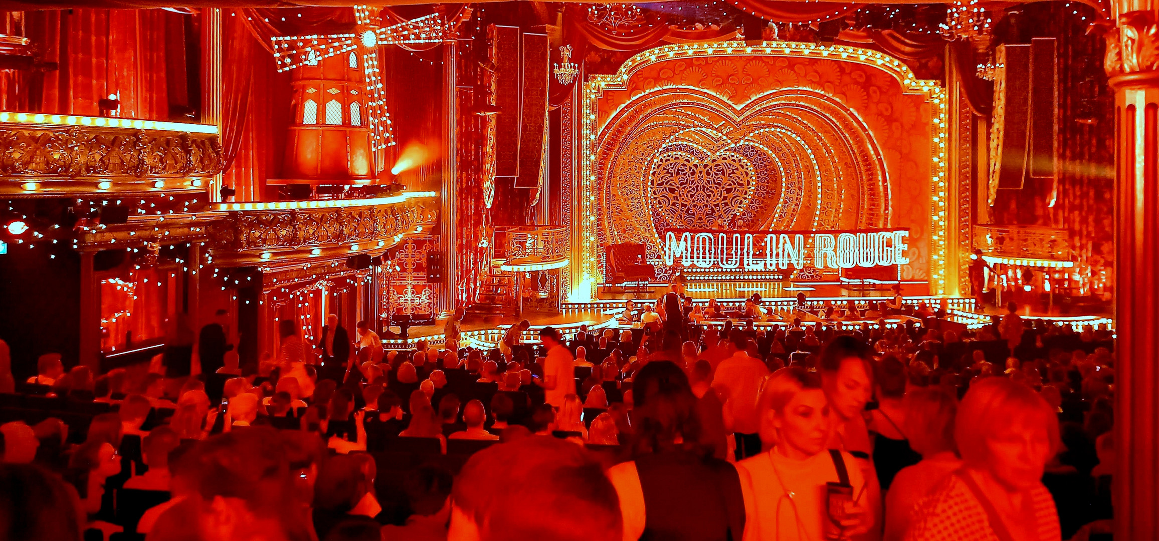 im Moulin Rouge