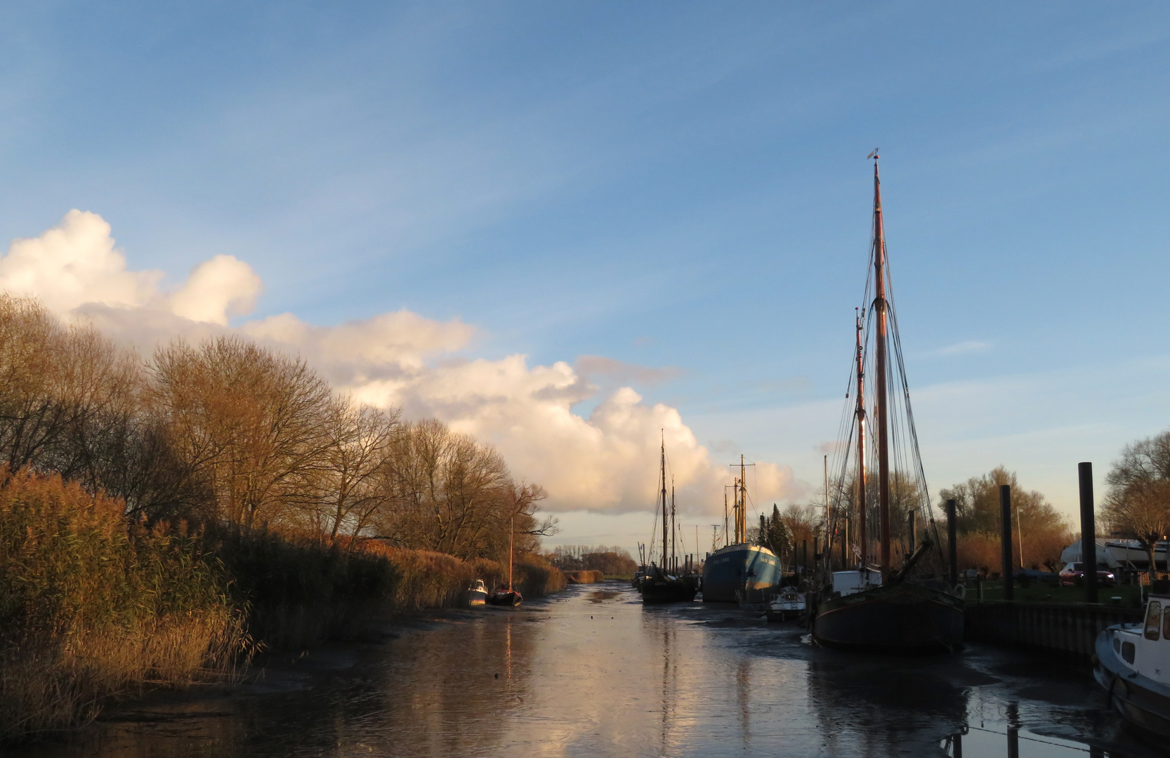 im Museumshafen Wischhafen 