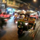Im nächtlichen Verkehrstrudel von Bangkok