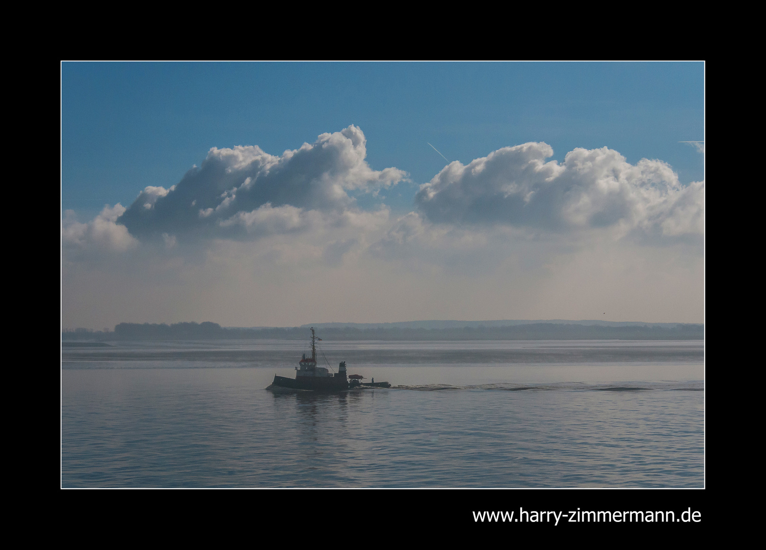 im Nebel vor Cuxhaven