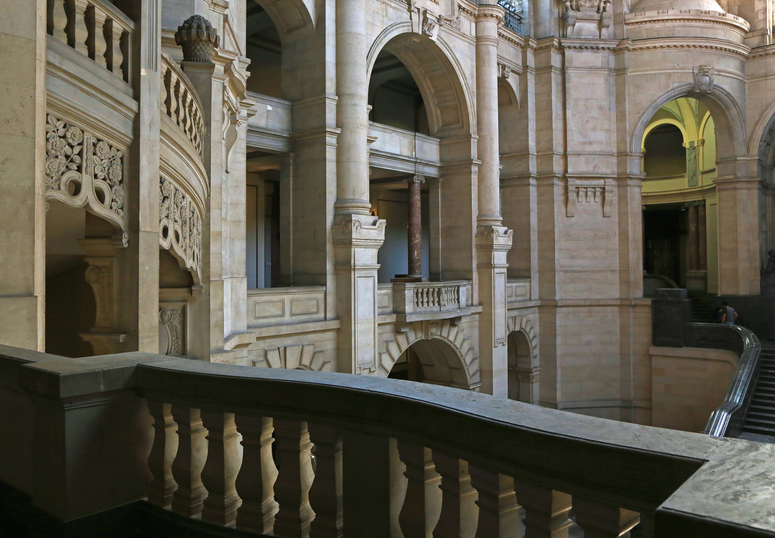 im neuen rathaus von hannover