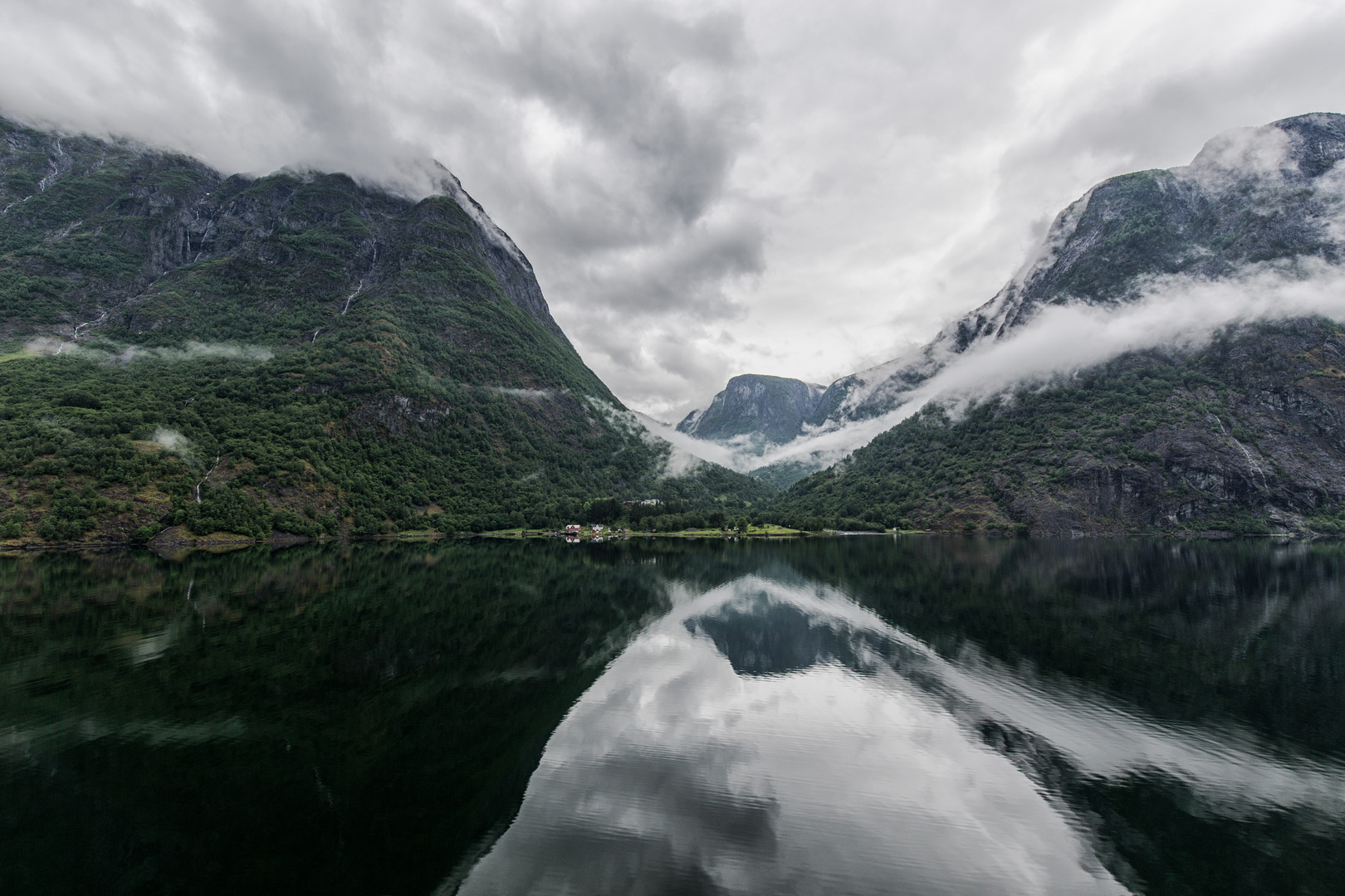 Im Nærøfjord