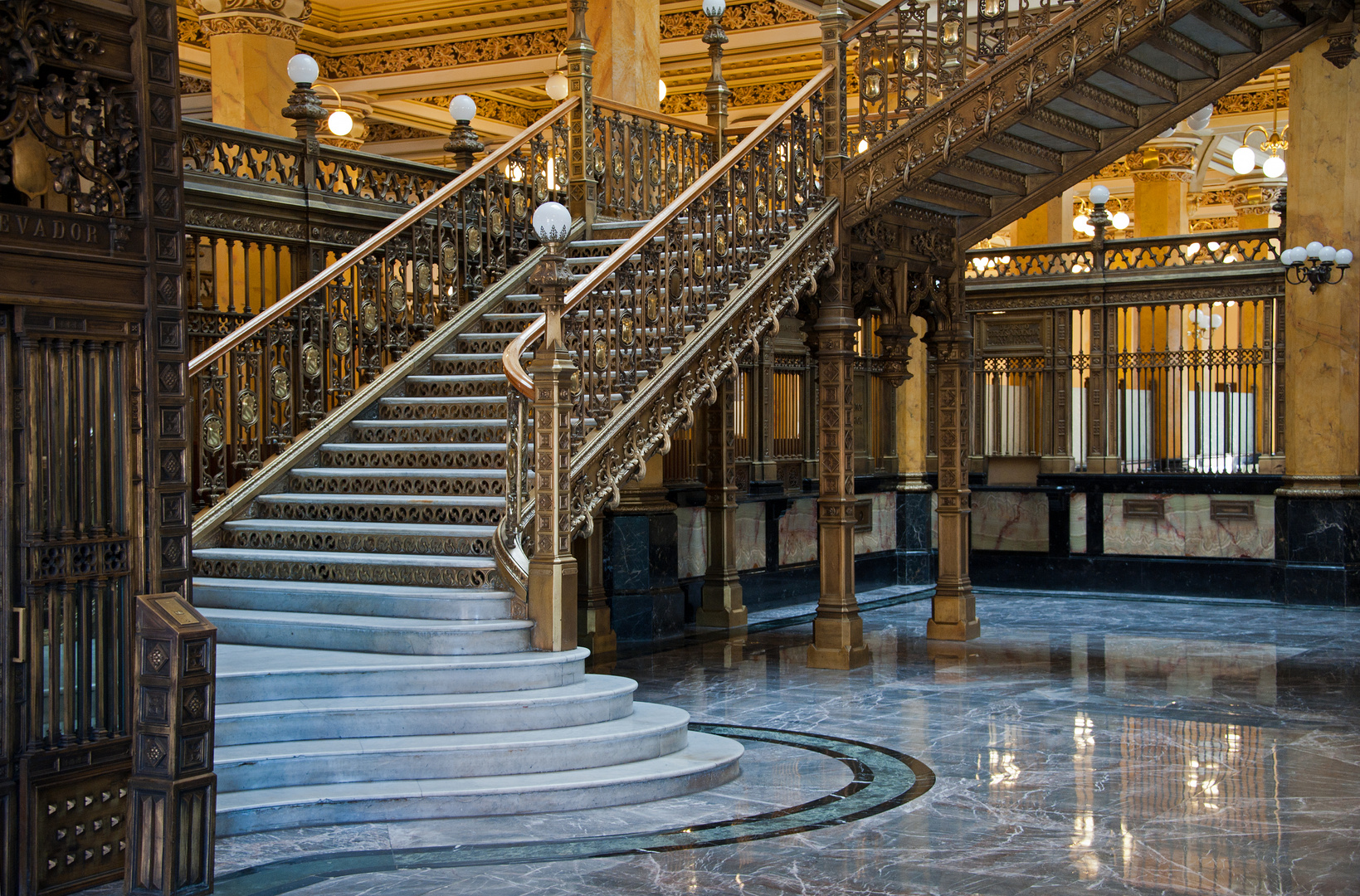 Im Palacio de Correos de Mexico