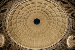 Im Pantheon [2]