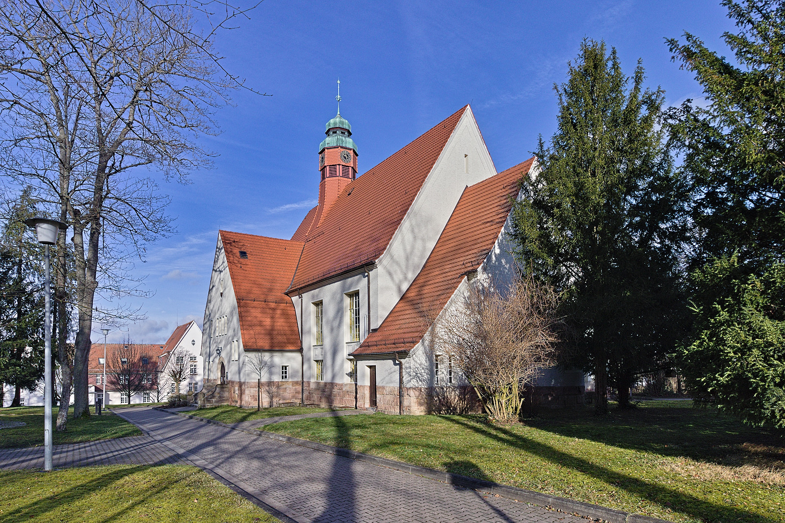 Im Park der Rheinhessen-Fachklinik Alzey