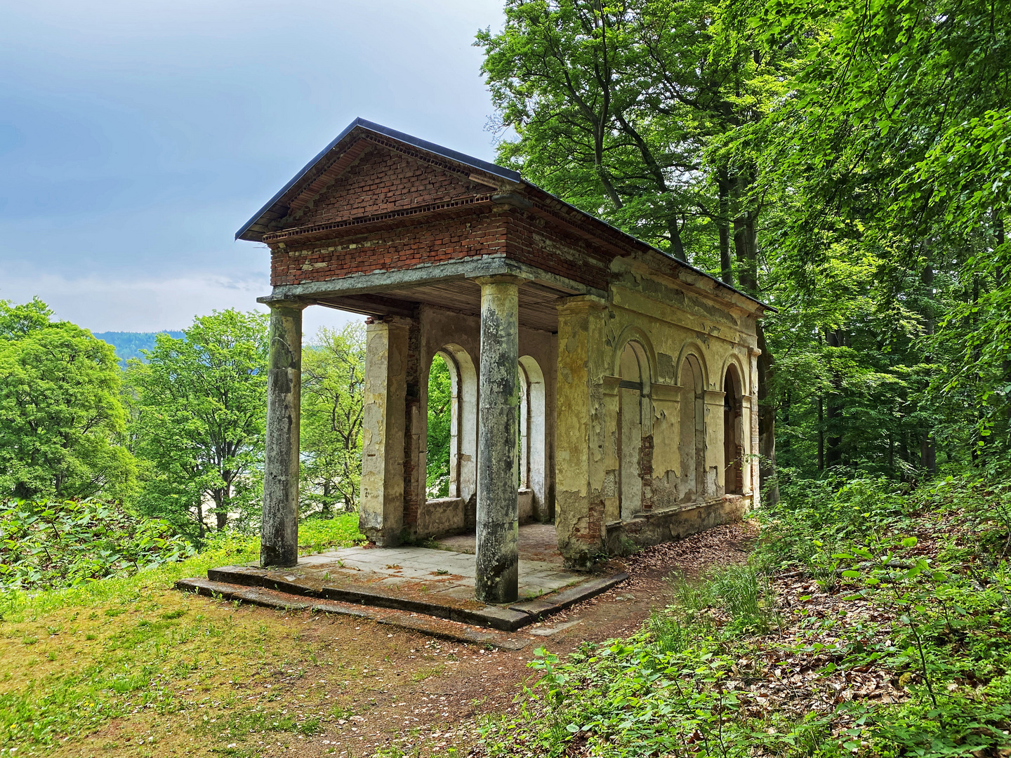 Im Park vom „Schloss Königswart“ (Fürst von Metternich), elf Kilometer nordwestlich von Marienbad