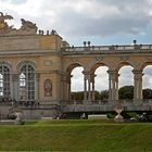 im park von schloß schönbrunn gibts da noch die orangerie man kann mit der bahn fahren