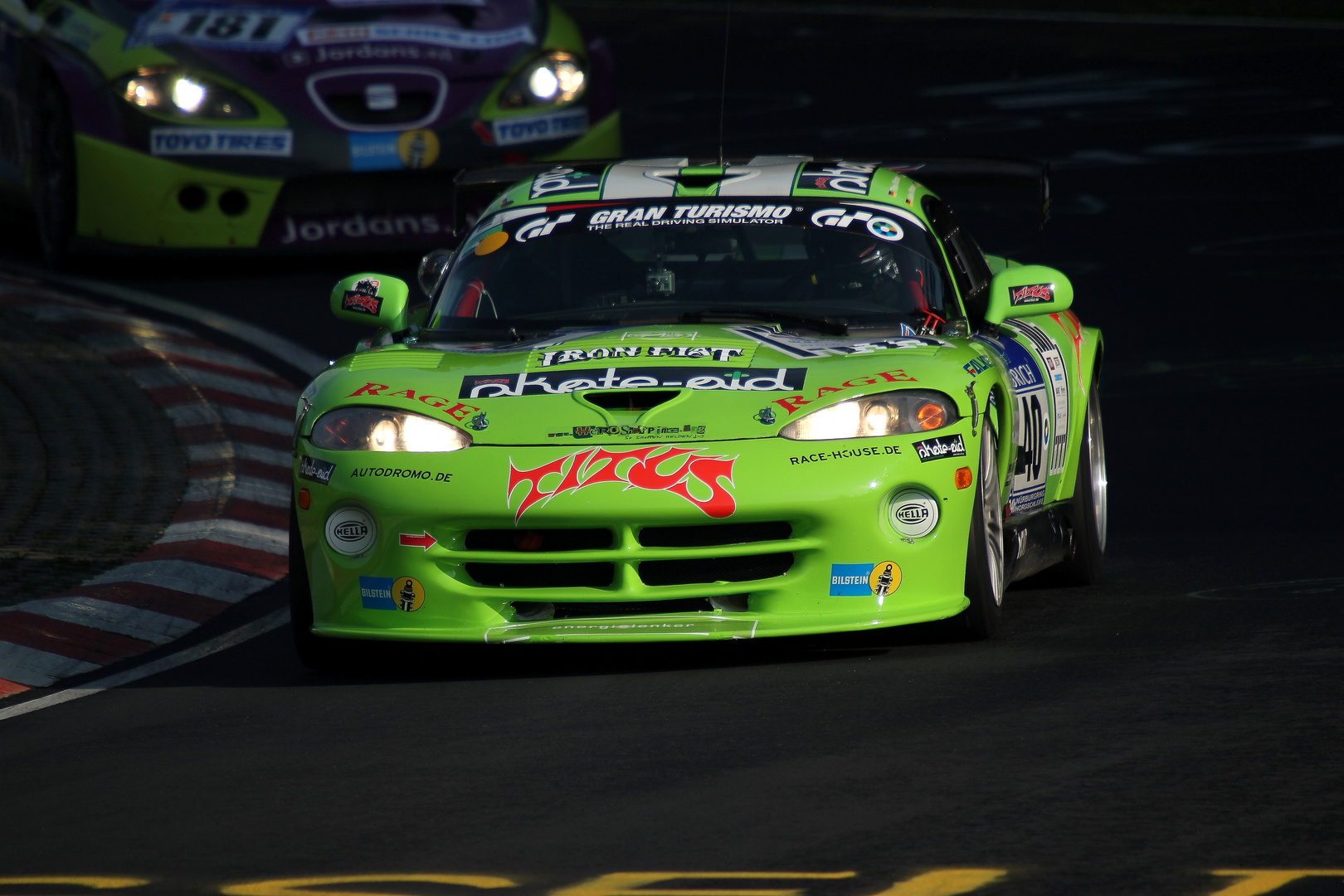 "Im Rampenlicht" Titus Dodge Viper