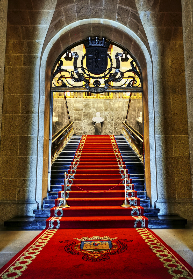 Im Rathaus von Porto