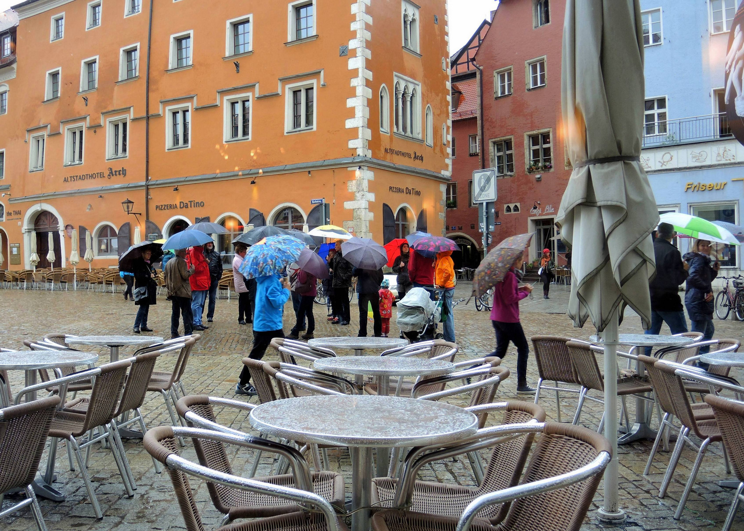 Im Regen in Regensburg