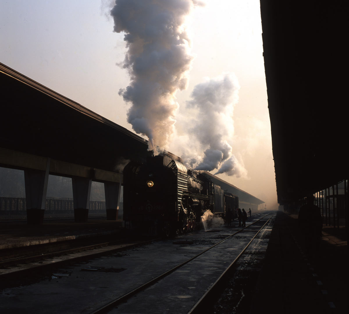 Im Reich der schwarzen Drachen (V): Staatsbahndampf (II) ...