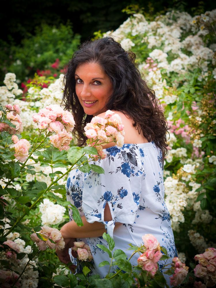 im Rosengarten Foto & Bild | erwachsene, park, outdoor Bilder auf