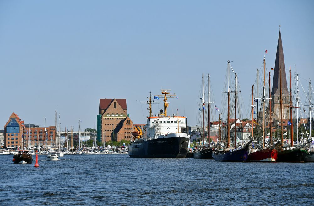 Im Rostocker Stadthafen zur Hanse Sail 2022